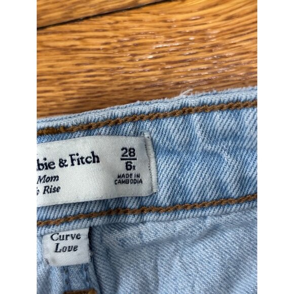 Abercrombie & Fitch Jeans Curve Love Mom High Rise Light Wash Denim Size 6 Blue - Picture 5 of 7